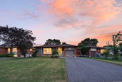 26 Deerfield Crescent, Brampton, ON L6T 1K7