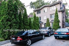 27 Indian Grove, Toronto, ON M6R 2Y1