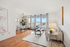 45 Southport Street 502, Toronto, ON M6S 3N5