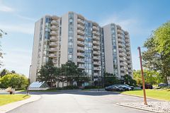 5080 Pinedale Avenue 1001, Burlington, ON L7L 5V7
