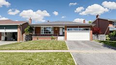 26 Woodcrest Drive, Toronto, ON M9A 4J2