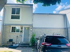 10 Juliana Square, Brampton, ON L6S 2L4