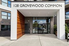 128 Grovewood Common 403, Oakville, ON L6H 0X3