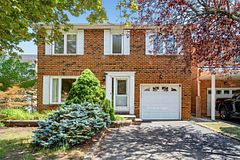 36 Nimrod Crescent, Brampton, ON L6S 4V3