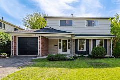 4 Furness Crescent, Toronto, ON M9V 3V1