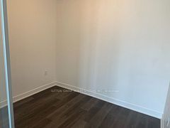 32 Green Lanes, Toronto, ON M8Z 4V6