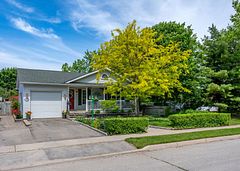 16 Normandy Boulevard, Halton Hills, ON L7G 1W1