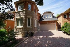 4887 Natkarni Crescent, Mississauga, ON L5V 1L4