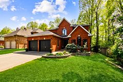6150 Bankhead Court, Mississauga, ON L5V 1L9