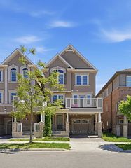 3085 Mistletoe Gardens, Oakville, ON L6M 0Y7