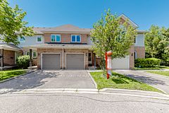52 Wickstead Court, Brampton, ON L6R 1N8