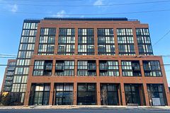 2300 St Clair Avenue W 515, Toronto, ON M6N 1K8