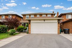 837 Queensbridge Drive, Mississauga, ON L5C 3K3