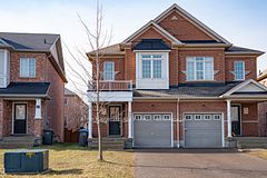 688 Courtney Valley Road, Mississauga, ON L5V 0C3