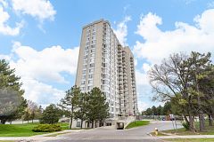 3077 Weston Road 401, Toronto, ON M9M 3A1