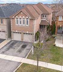 3744 Althorpe Circle, Mississauga, ON L5N 7G4
