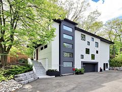 8 Breezewood Drive, Toronto, ON M8Y 2C1