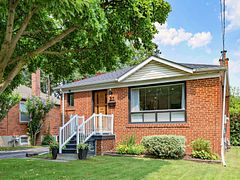 27 Maple Avenue N, Mississauga, ON L5H 2R9