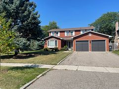 743 Fieldstone Road, Mississauga, ON L5C 3K7