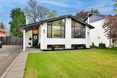 75 Rangoon Road, Toronto, ON M9C 4N8