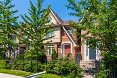 3549 Eglinton Avenue W, Mississauga, ON L5M 7T3