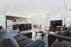 3985 Grand Park Drive 302, Mississauga, ON L5B 0H8