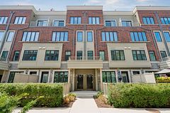 85 Eastwood Park Garden Trail 25, Toronto, ON M8W 0B2