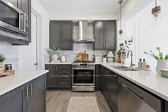 1222 Rose Way 27, Milton, ON L9E 1P2