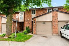 660 Oxford Road 58, Burlington, ON L7N 3M1
