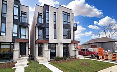 208 McRoberts Avenue W Lower, Toronto, ON M6E 4P5