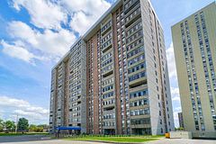 25 Kensington Road 608, Brampton, ON L6T 3W8
