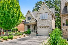 85 PARK Street W, Mississauga, ON L5H 1L2