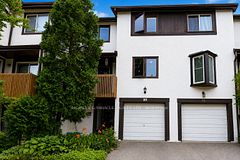 2651 Aquitaine Avenue 74, Mississauga, ON L5N 1V5