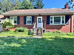 2048 Edinburgh (Main Level) Drive, Burlington, ON L7R 2C9