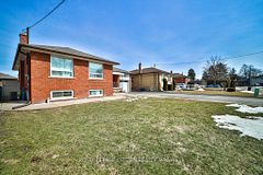 34 Belleglade Lower Court, Toronto, ON M9M 2W4