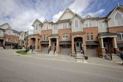 60 First Street 14, Orangeville, ON L9W 2E4