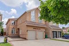 7339 Black Walnut Trail, Mississauga, ON L5N 7M3