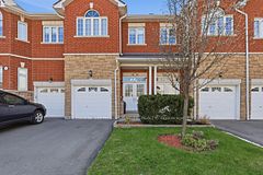 470 Faith Drive 62, Mississauga, ON L5R 4E9