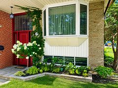 1571 Muir Road, Mississauga, ON L5E 2J3
