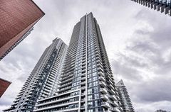 2220 Lake Shore Boulevard W 1810, Toronto, ON M8V 0C1