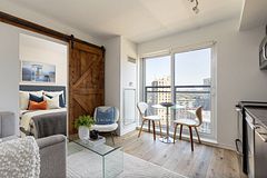 38 Joe Shuster Way 1619, Toronto, ON M6K 0A5