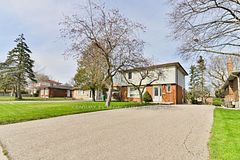 25 Edenborough Drive (Upper), Brampton, ON L6T 3A2