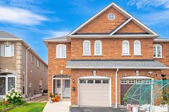 5642 Armando Avenue, Mississauga, ON L5V 3A8