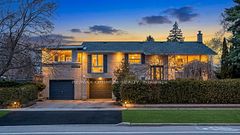 1 Dundee Drive, Toronto, ON M3J 1H5