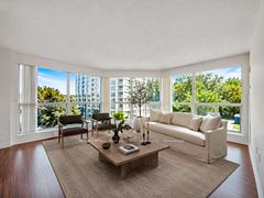 2177 Burnhamthorpe Road W 309, Mississauga, ON L5L 5P9