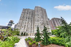 3605 Kariya Drive 907, Mississauga, ON L5B 3J4