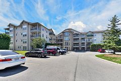 1450 Bishops Gate 105, Oakville, ON L6M 4N1