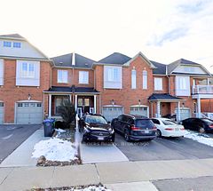 34 Pefferlaw Circle, Brampton, ON L6Y 0K1