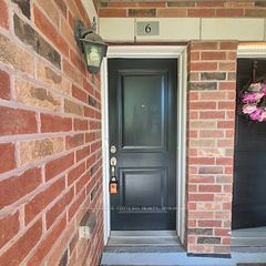 35 Hays Boulevard 6, Oakville, ON L6H 0J1
