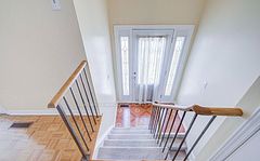 9 Capstan Court, Toronto, ON M3L 2M9